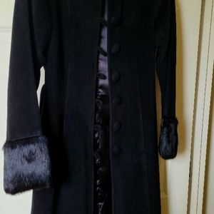 Black wool coat w fur